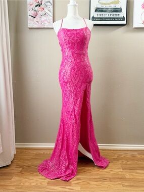 Windsor | Dresses | Windsor Leann Formal High Slit Glitter Dress Size S |  Poshmark